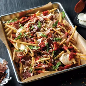 Simplot Conquest® Fries Papas a la francesa corte en juliana con cobertura transparente, En uso
