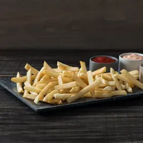 Simplot Conquest® Fries Papas triangulares con cobertura transparente, En uso