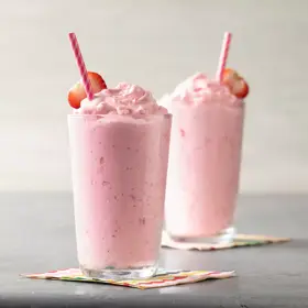 Simplot Simple Goodness™ Sliced Strawberries with Sugar, Styled