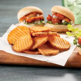 Simplot SeasonedCRISP® Fries Rebanadas de papa empanizada con aderezo búfalo, Estilo