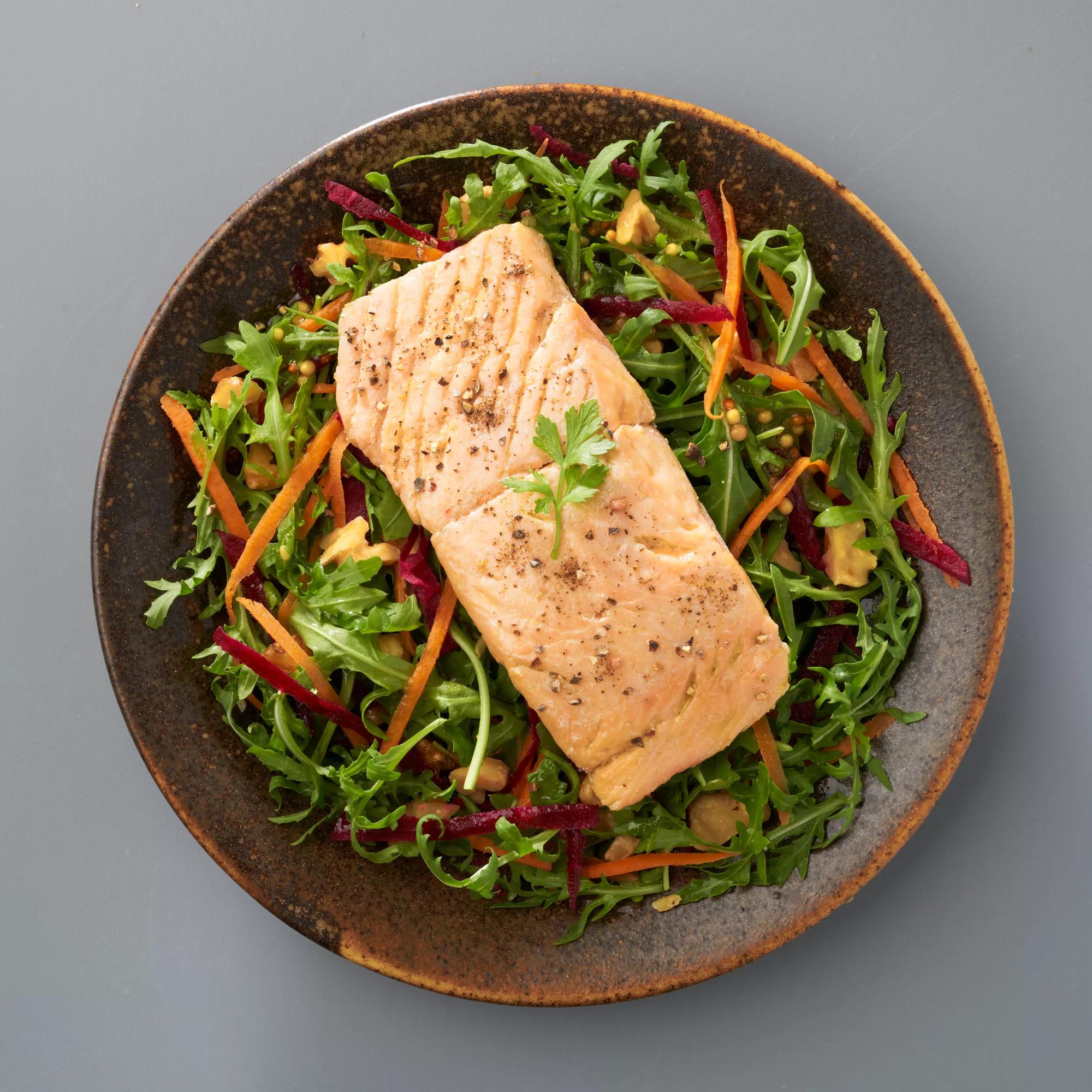 Lemon and Cracked Pepper Salmon with Rocket Salad