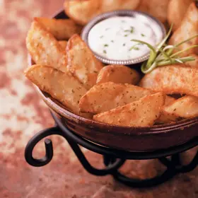 Simplot SeasonedCRISP® Fries Crema agria y cuñas de cebollines de 10 cortes, con cáscara, Estilo