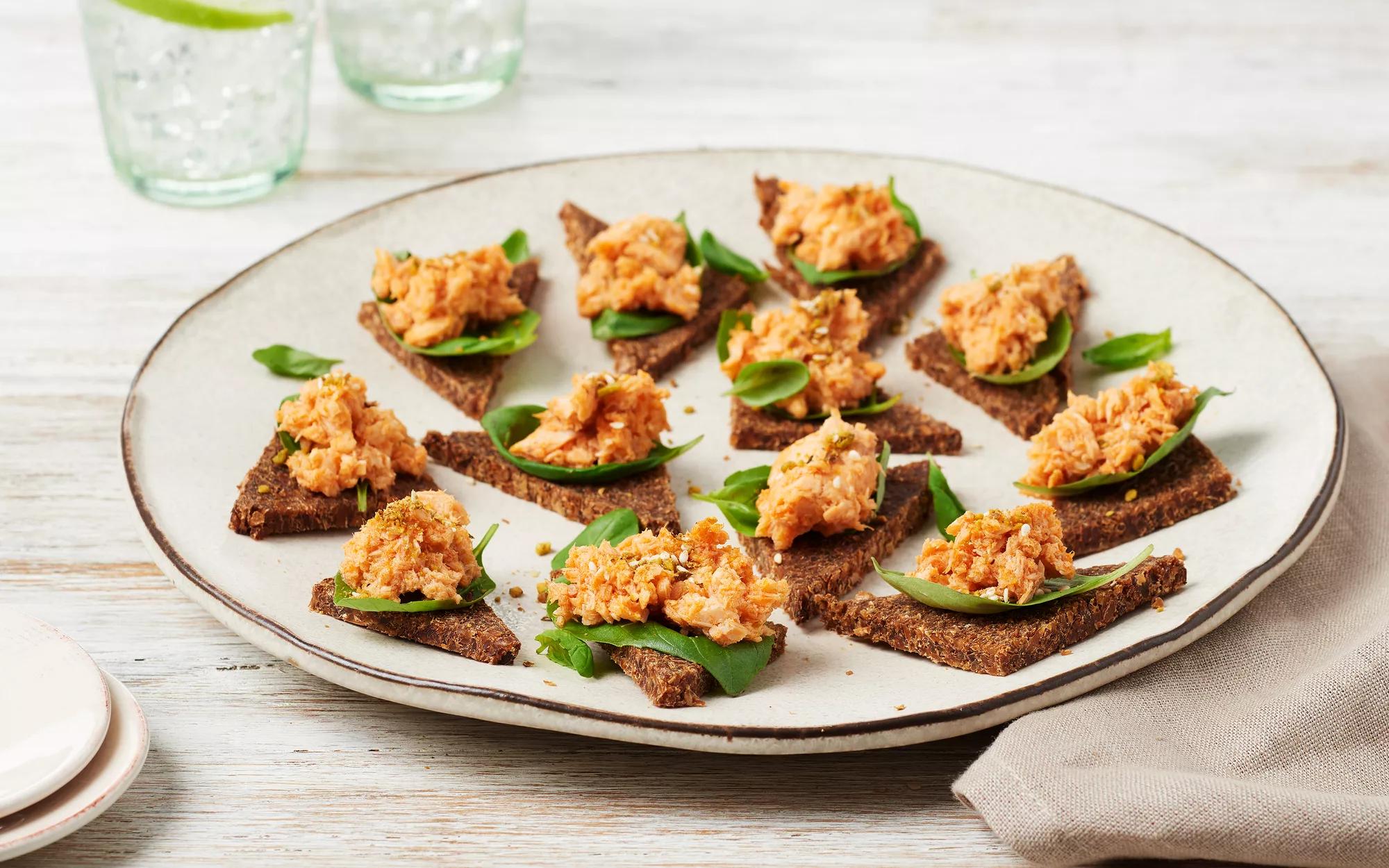 Dukkah Topped Tuna On Pumpernickel