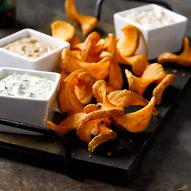 Simplot SIDEWINDERS™ Fries Papas a la francesa corte Junior sabrosas SIDEWINDERS™, con cáscara, Estilo