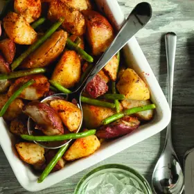 Simplot RoastWorks® Papas doradas rostizadas y de cáscara roja, En uso